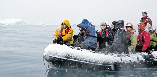Eis und Schnee: Für Schiffsärzte kein Problem Als Arzt in die Antarktis - neben den beruflichen Herausforderungen reizen Schiffsärzte auch die Eindrücke von Reisen zu exotischen Zielen.