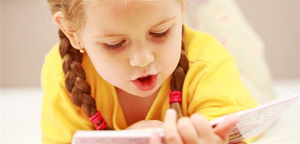 Starker Fluglärm verzögert Leseentwicklung Bei viel Lärm lernen Kinder schlechter lesen.