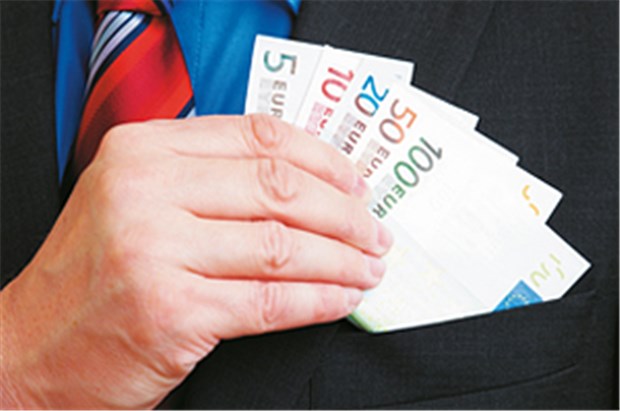 Gericht erleichtert Anlegern Ausstieg aus gescheiterten Investments Berater dürfen Rückvergütungen für Anlagegeschäfte nicht verschweigen.