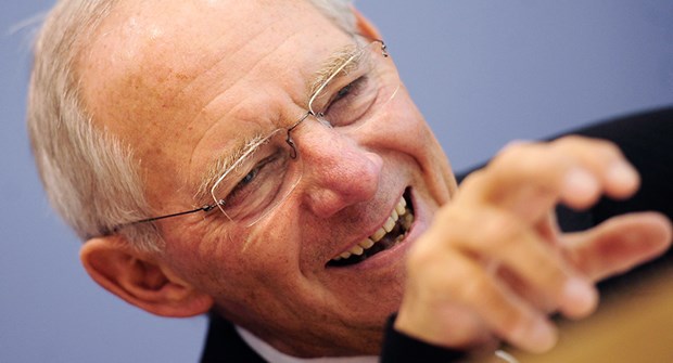 Kassen applaudieren Schäuble Bundesfinanzminister Wolfgang Schäuble: hat gut Lachen.