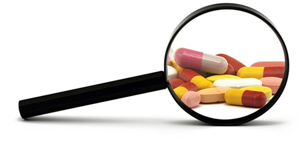 Medikamente auch einmal beherzt absetzen! Die Medikation von Patienten sollte regelmäßig überprüft werden – und auch mal eine Arznei abgesetzt.