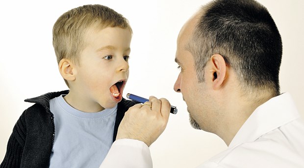 Wenn Kinder plötzlich keine Luft mehr kriegen Die Unterscheidung zwischen in- und exspiratorischem Stridor ist für die Differenzialdiagnostik wichtig.