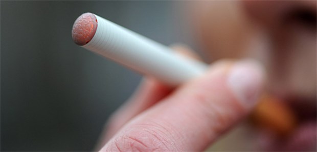 Lungenschaden durch Aroma im Dampf E-Zigarette: Wie gefährlich ist ihr Dampf?