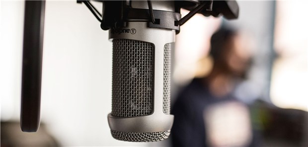 Wie verhindern Ärzte Über- und Unterversorgung? Ein Mikro im Mittelpunkt: In unserem Podcast erzählen wir, welche Neuigkeiten es in der Pflege gibt.