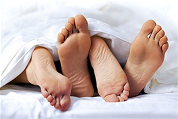 Sex in der Arztpraxis? Intimes Verhältnis zu Patienten muss tabu bleiben Eindeutig Sex: Zwischen Arzt und Patient in der Praxis allerdings ein Tabu.