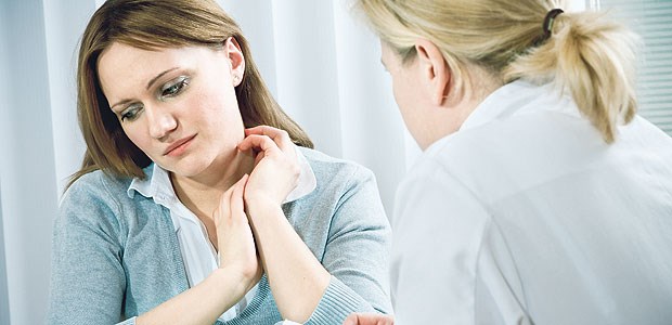 So lassen sich somatische Störungen aufspüren Hausärzte sind bei nicht-spezifischen, funktionellen Beschwerden in Sachen Diagnostik im Vorteil: Sie kennen das Umfeld und die Arbeitssituation des Patienten und können psychosoziale Stressoren so schneller aufspüren.