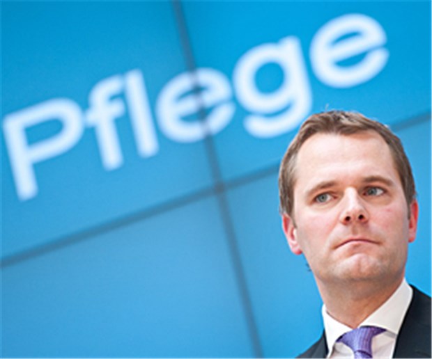 Pflegereform steht vor der Aufspaltung In den nächsten Wochen will Gesundheitsminister Daniel Bahr seinen Gesetzentwurf zur Pflegereform vorlegen.