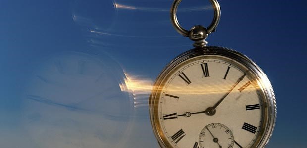Hypnose nimmt den Op-Schmerz Kann den Op-Schmerz nehmen: Pendel zur Hypnose.