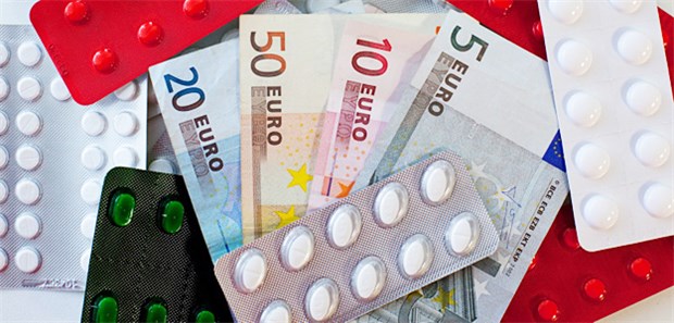 Ab jetzt gelten neue Zuzahlungen Kassenpatientenmüssen für verordnete Arzneimittel nicht besonders tief in die eigene Tasche greifen. Doch immer wenn Festbeträge gesenkt werden, kommt es auch zu neuen Zu- oder gar Aufzahlungen.
