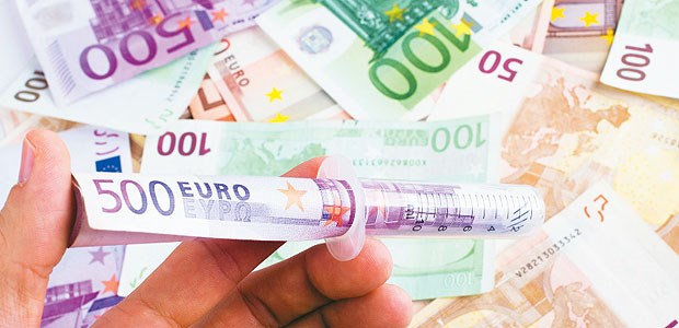 Koalition erwägt Finanzspritze für Kliniken Ob die Kliniken eine Finanzspritze erhalten, entscheidet die Koalition nach Angaben von Jens Spahn schon in Kürze.