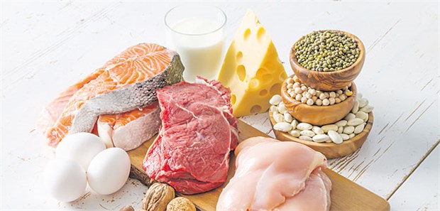 Eiweiß lässt das Leberfett schmelzen Protein-reiche Lebensmittel: Eiweißreiche Ernährung beugt auch dem Muskelschwund im Alter vor.