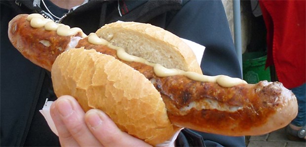 In Thüringen tickt die Uhr anders Tickt nicht anders: Rostbratwurst aus Thüringen.