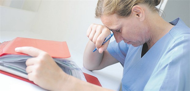Keine Qualitätseinbußen in der Pflege Viele Pflegekräfte fühlen sich überlastet. © Mathias Ernert