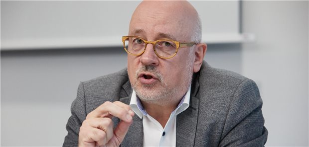 „Erschreckende Distanz zur realen Versorgung“: SpiFa-Vorstandsvorsitzender Dr. Dirk Heinrich zu neuen Empfehlungen der Regierungskommission Krankenhausversorgung.