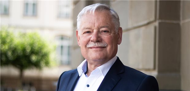 Unimedizin Gießen: Lohmeyer folgt an Dekanatsspitze auf Weidner Der Internist und Onkologe Professor Jürgen Lohmeyer wird der neue Dekan des Fachbereichs Medizin an der Gießener Justus-Liebig-Universität.