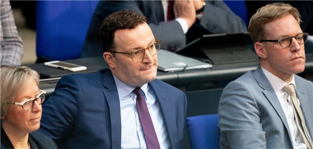 Bundestag lehnt Widerspruchslösung ab Die Abgeordneten des Bundestags stimmten mehrheitlich für die Entscheidungslösung – und gegen die Widerspruchslösung, die Bundesgesundheitsminister Jens Spahn angeregt hatte.
