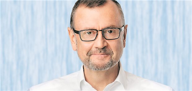  Professor Christian Dierk