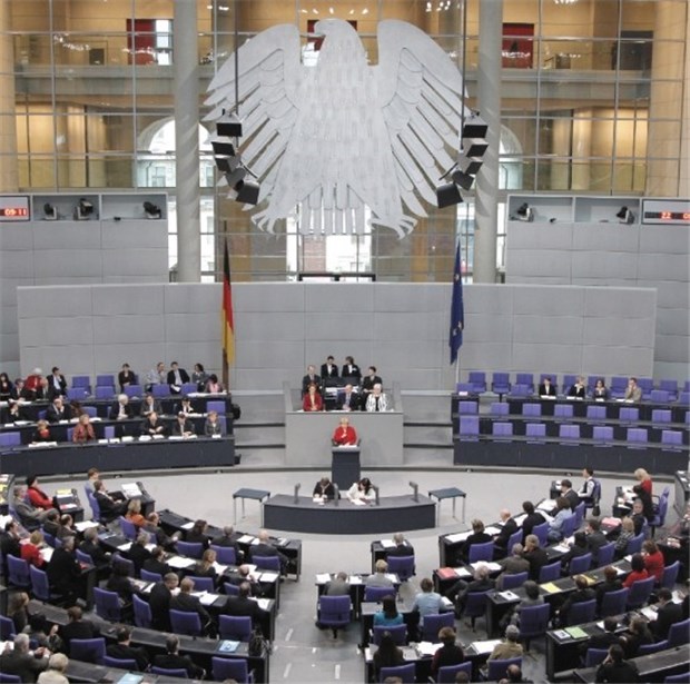 Spätabtreibung - welche Beratung braucht eine Frau, die ein behindertes Kind erwartet? 1. Lesung im Bundestag - die Entscheidung fällt wohl erst im April 2009.