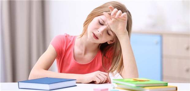 Fast jeder dritte Schüler hat chronische Schmerzen 12,1 Prozent der befragten Mädchen hatten schwere bis sehr schwere chronische Schmerzen, aber nur 3,9 Prozent der Jungen. Am häufigsten wurden Kopfschmerzen angegeben.