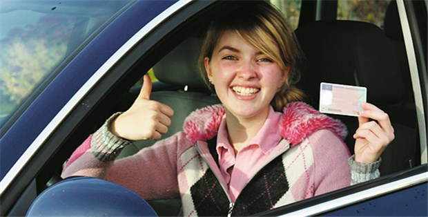 Versicherer entdecken das begleitete Fahren 17 Jahre und Führschein! Jetzt fehlt nur noch eine günstige Kfz-Versicherung.
