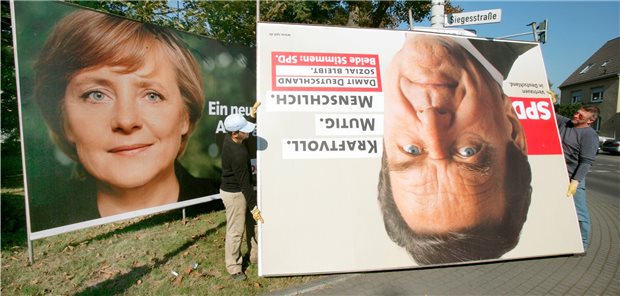Rückblick: Gesundheitsprämie versus Bürgerversicherung 2005 verlohr die SPD bei der Bundestagwahl gegen die CDU – und mit Ihr die Bürgerversicherung.