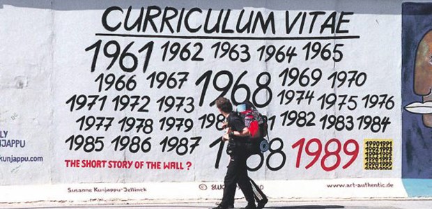 Zukunftswerkstatt für die Versorgung 28 Jahre hat die Mauer gestanden, vor 23 Jahren ist sie gefallen. In der Zwischenzeit haben sich die Lebensumstände und die medizinische Versorgung zwischen Ost und West weitgehend angeglichen.