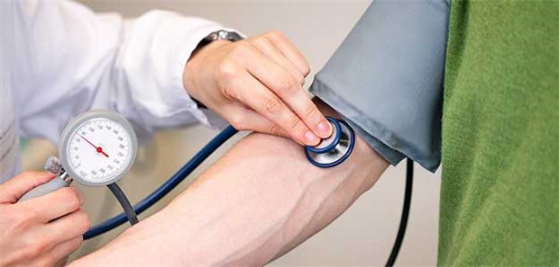 Bluthochdruck führt Diagnosen an 28,5 Prozent der Frauen und 27,8 Prozent der Männer in Deutschland suchten 2014 einen Arzt wegen Bluthochdruck auf.