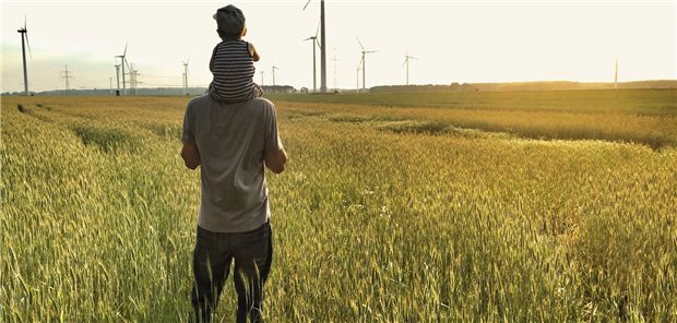KLUG: Energiewende ist größtes Gesundheitsprojekt unserer Zeit 31 Prozent der Elektrizität wurde im Jahr 2020 in Deutschland aus erneuerbaren Energien gewonnen, wird im Lancet-Bericht zusammengefasst. Aber: In allen Energiebereichen zusammengenommen – Heizen, Verkehr und andere – waren es nur sechs Prozent.