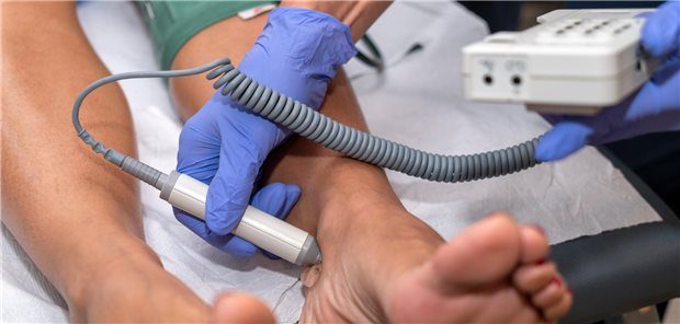 36 Prozent der Umfrageteilnehmer gaben an, in ihrer Praxis prinzipiell nicht den Knöchel-Arm-Index (ABI) zu bestimmen. Die übrigen reservierten die ABI-Messung für Patienten, die über Beinschmerzen klagten.