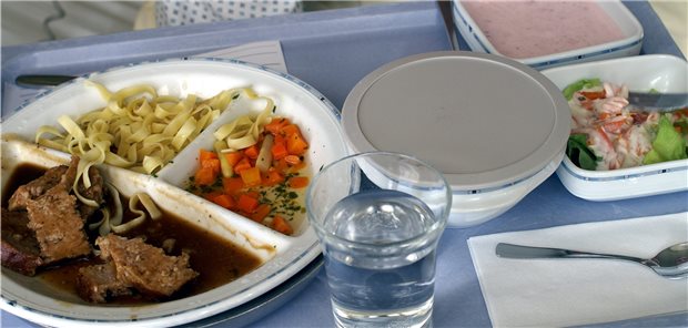 60 Prozent der stationär aufgenommenen Patienten essen einer Studie zufolge keine vollständigen Mahlzeiten – mit Folgen für Komplikations- und Mortalitätsraten.