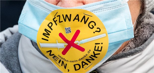 70 Prozent der Ungeimpften halten nichts von der Reduzierung sozialer Kontakte und 55 Prozent nichts vom freiwilligen Testen. Das geht aus einer nicht-repräsentativen Befragung des Instituts für Arbeit und Technik in Gelsenkirchen hervor.