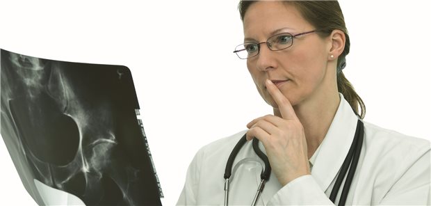 804 Verdachtsfälle auf Behandlungsfehler hat die Gutachter- und Schlichtungsstelle der Ärztekammer Hessen im vorigen Jahr geprüft (Symbolbild).