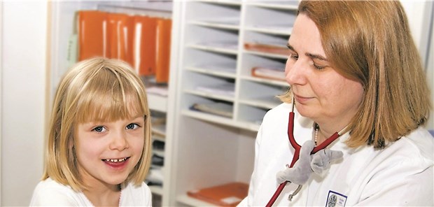 Prävention greift besser bei Kindern 90 Prozent der Kleinkinder in Brandenburg werden von den Eltern nach neuesten Erkenntnissen zu den empfohlenen Früherkennungsuntersuchungen gebracht.
