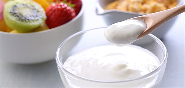 Sehr viele Eltern unterschätzen Zuckergehalt von beliebten Lebensmitteln 92 Prozent der Eltern schätzten den Zuckergehalt von Jogurt in der Studie falsch ein.