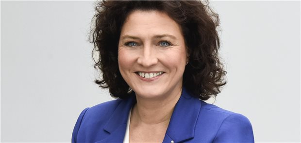 AOK-Chefin Reimann: Lauterbach muss verstehen, dass die Kassen leer sind AOK-Chefin Reimann warnt mit Blick auf Lauterbachs Sparpläne: „Auch für die vielen gut gemeinten Absichten im Koalitionsvertrag sind die Kassen leer.“
