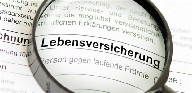 Streicht Fiskus Privileg für fragwürdige Versicherungen? Ab 1. Januar 2009 müssen Anleger bei der Wahl von Lebensversicherungen genau hinschauen.