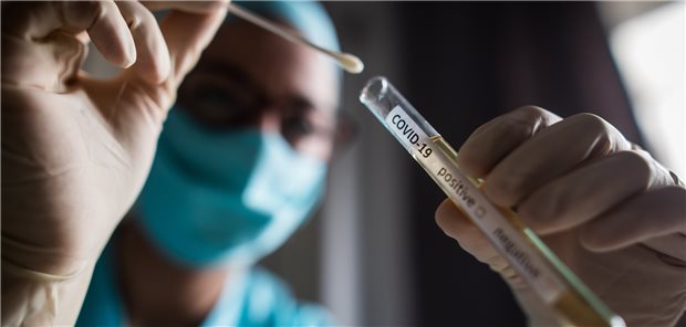 So gefährlich können Corona-Gefälligkeitsatteste für Ärzte werden Ab 11. Oktober bekommen nur noch bestimmte Gruppen wie Kinder, Schwangere und Personen, die aus medizinischen Gründen nicht geimpft werden können, kostenlose Corona-Tests.