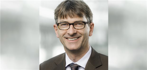 Langenberg folgt Dückers als Geschäftsführer Politik bei der Bundesärztekammer Ab dem kommenden Jahr wird der Neurologe Ulrich Langenberg als Geschäftsführer bei der Bundesärztekammer den Bereich Politik verantworten