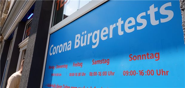 Lauterbach schaltet neue Corona-Testverordnung scharf Ab sofort gelten neue Regeln bei der Abrechnungsprüfung von Corona-Bürgertests.