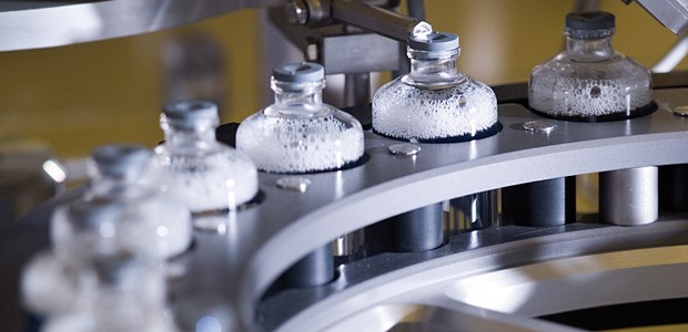 Gewinnrekord dank Effizienzprogramm Abfüllung des Antikörpers Cetuximab (Erbitux) bei Merck. Das Krebsmittel ist einer der großen Umsatzbringer des Unternehmens.
