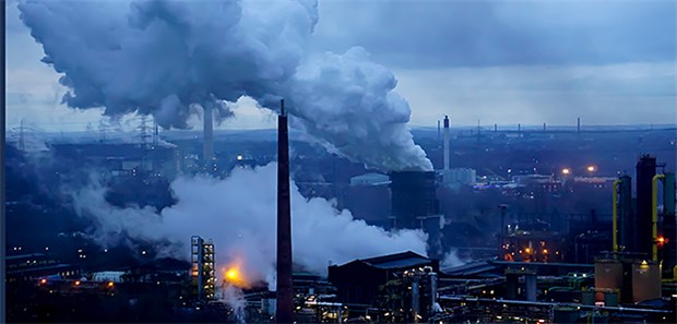 Als es zum ersten Mal Smog-Alarm gab Abgase bei Bottrop: Heute kämpft das Ruhrgebiet mit Smog.