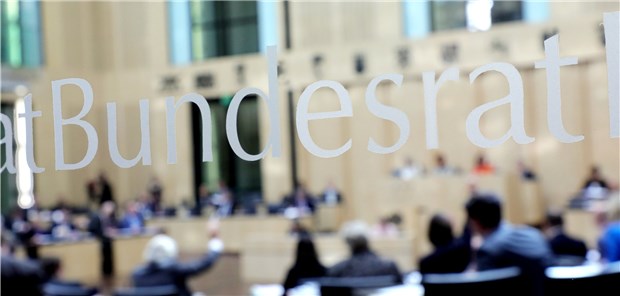 Bundesrat weist Spahn in die Schranken Abgeordnete stimmen im Bundesrat über eingebrachte Anträge zu Gesetzesänderungen oder Gesetzesentwürfe ab.