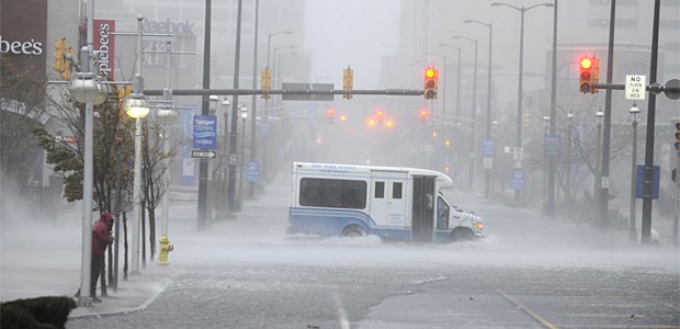 Sandy hinterlässt verheerende Spuren Abgesoffen in Atlantic City (New Jersey): Sandy bringt Sturm und Regen.