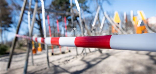Fünf Jahre nach Beginn des Lockdowns – KBV-Chef Gassen fordert konsequente Aufarbeitung Abgesperrte Spielplätze ab März 2020: Kinder und Pflegebedürftige litten besonders unter dem Lockdown, der vor fünf Jahren beschlossen wurde.