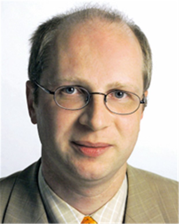 "Keine Individualdaten gehen an die Industrie" Abrechnung über die Industrie möglich: Kammerjustiziar Dr. Karsten Scholz..