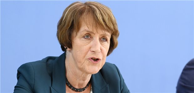 GKV-Chefin Pfeiffer: Pflege steht das Wasser bis zum Hals Doris Pfeiffer
