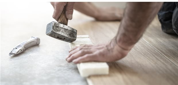 Praktische Hilfestellung für verletzte Hobby-Handwerker Achtung Finger: Wer fleißig heimwerkert, sollte auch wissen, was im Notfall zu tun ist.