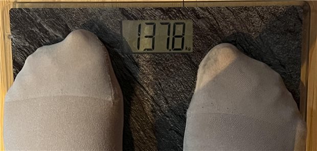 Adipositas ist eine komplexe Diagnose, die Diagnosestellung bloß über den BMI ist es nicht. 56 Fachleute zeigen einen neuen Algorithmus in der Diagnostik auf, welcher mehrere Faktoren mit einbezieht. (Symbolbild)