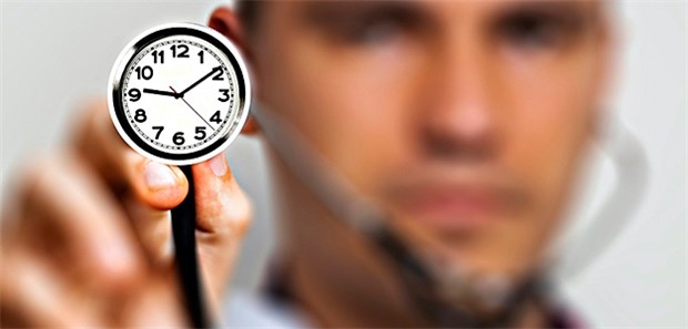 Ärger mit der Arbeitszeit: Für die Plausiprüfung entscheidend ist die Prüfzeit einer Leistung.