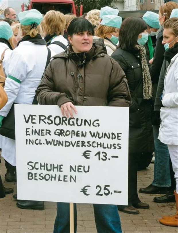 Fachärzte ziehen vor den Landtag Ärger über schlechte Honorierung.